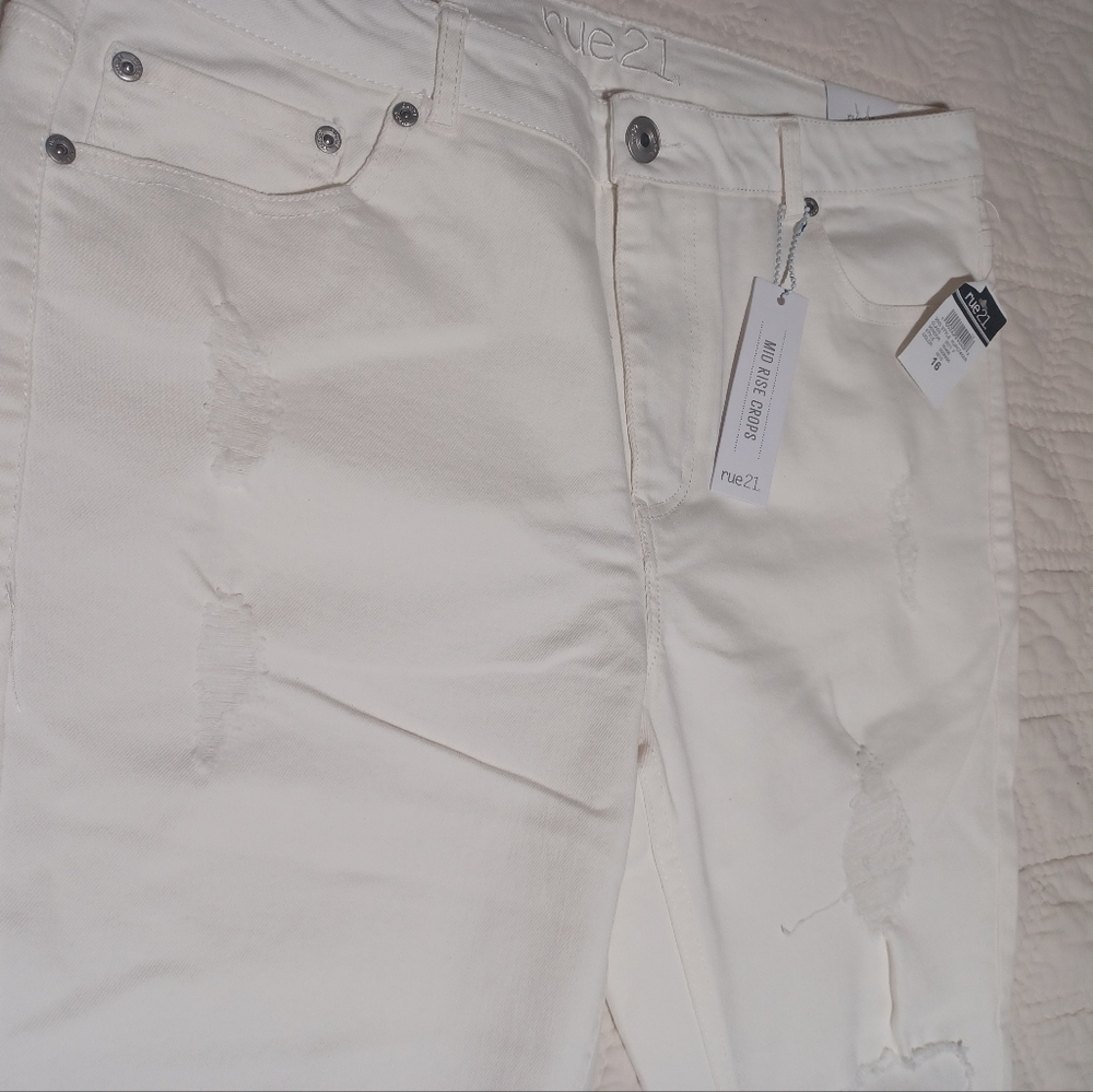 Rue21 White Mid Rise Distressed Jeans - Picture 4 of 6